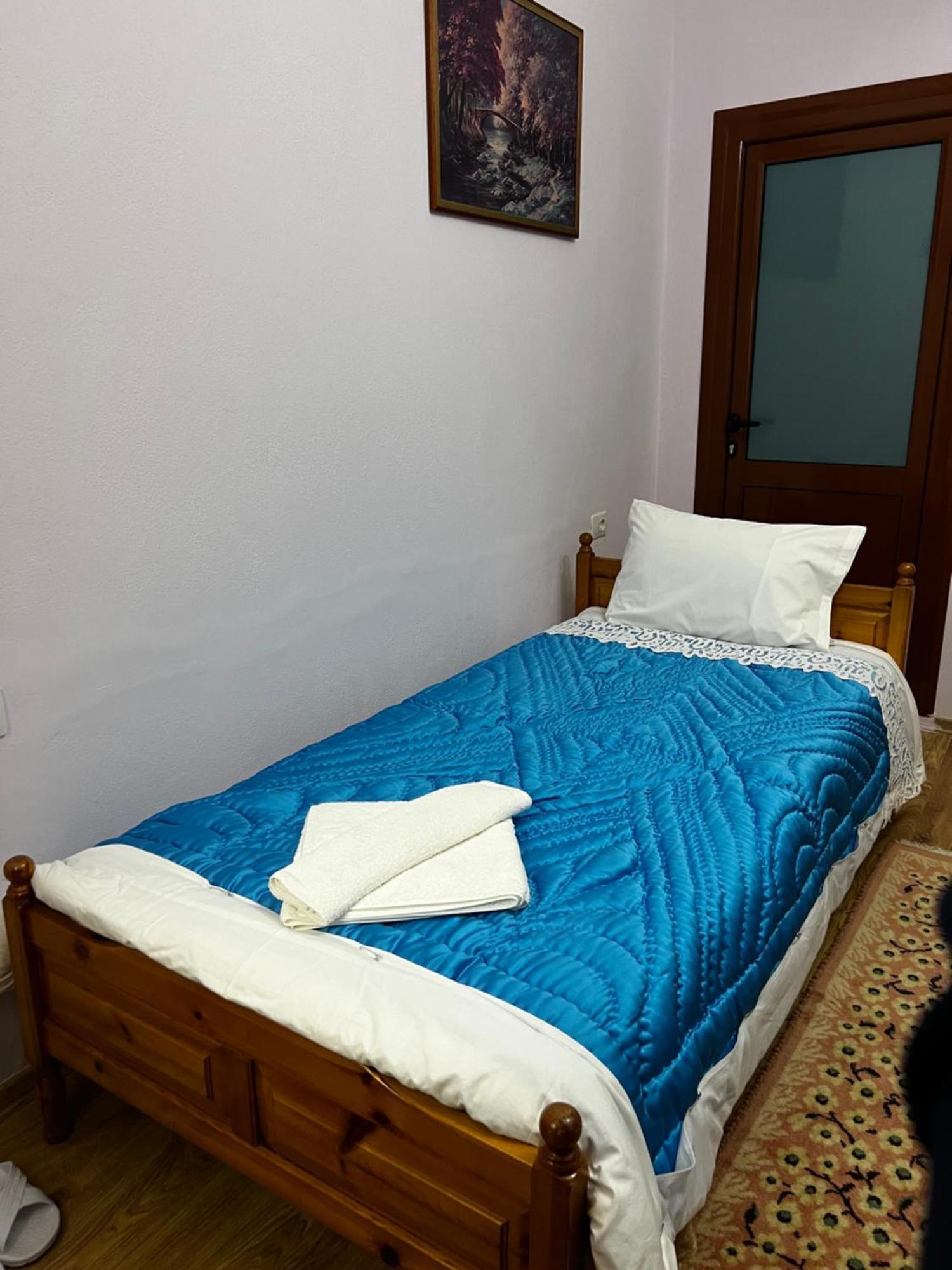 Luigi Guest House Gjirokastër Exteriör bild